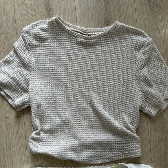 Neutral Crop Bundle Large - Picture 5 of 6